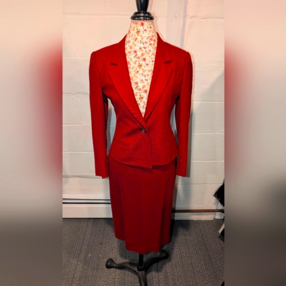Vintage wool Evan Picone petite suit